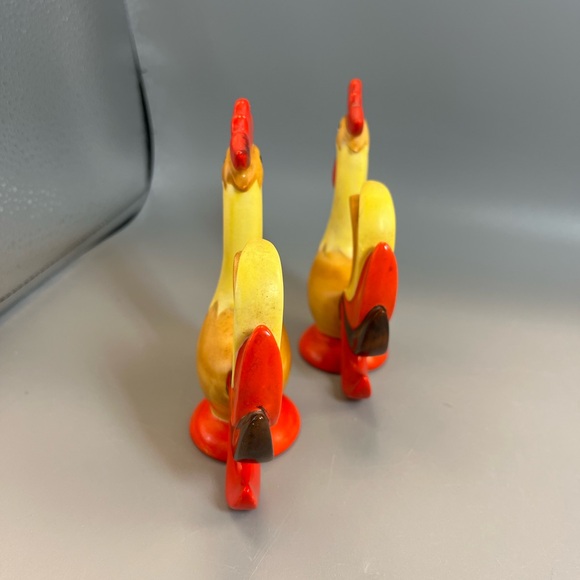 1960 Vintage Holt Howard Colorful Roosters Salt & Pepper Shakers W Stoppers - Picture 3 of 12